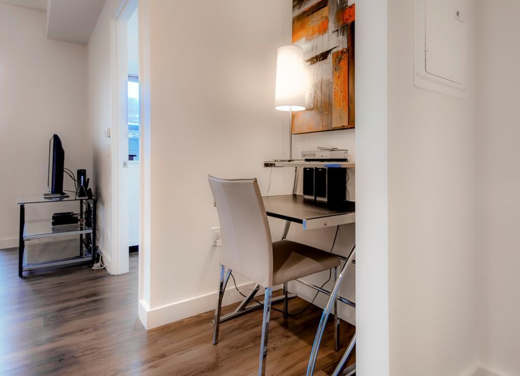 Global Luxury Suites At Fenway Бостон Номер фото